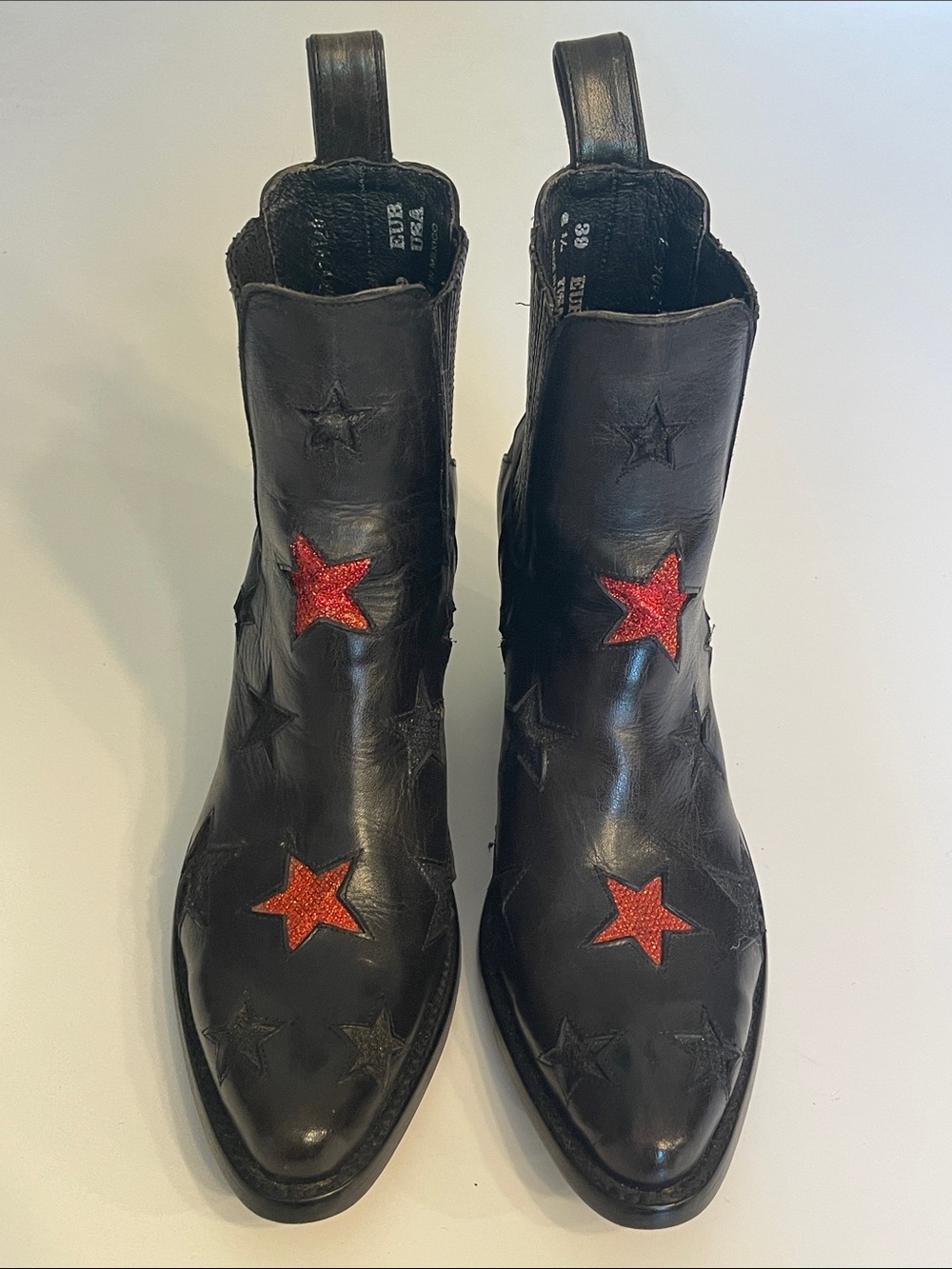 Mexicana Boots by Old Gringo 
Distinctive Red & Black Stars
Size 8.5